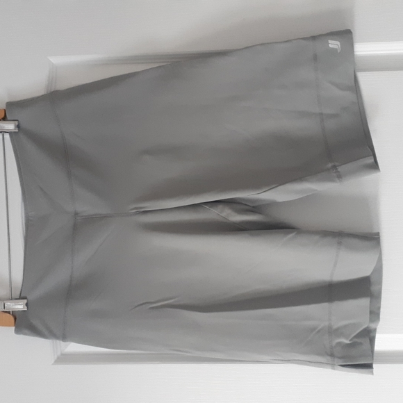 Joe Fresh Capris - Picture 1 of 6